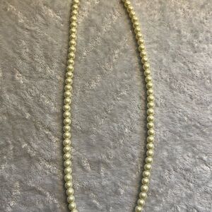 Elegant Cream Pearl Necklace